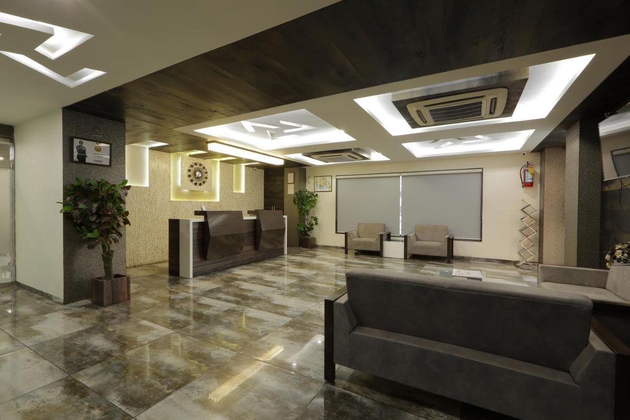 Hotel Unity Ahmedabad Esterno foto