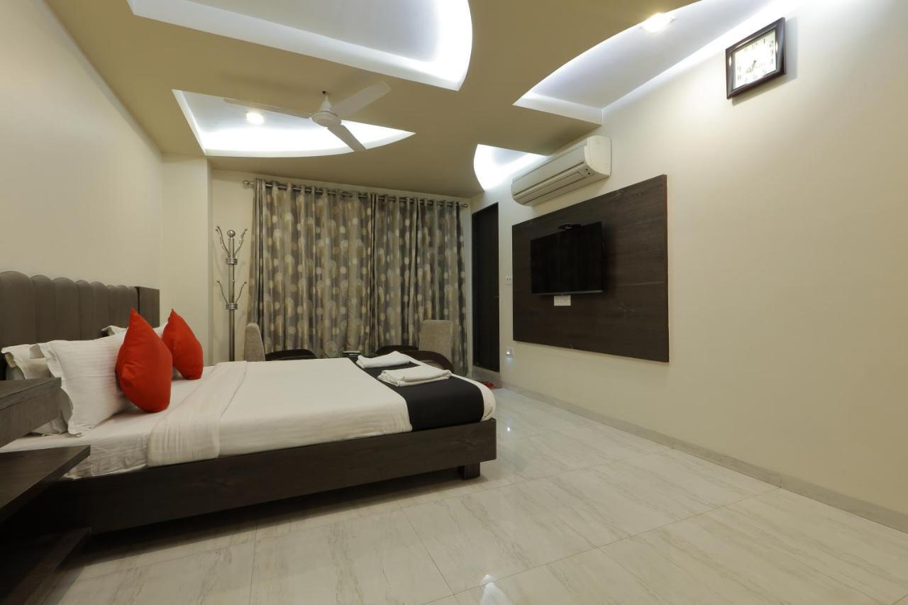 Hotel Unity Ahmedabad Esterno foto