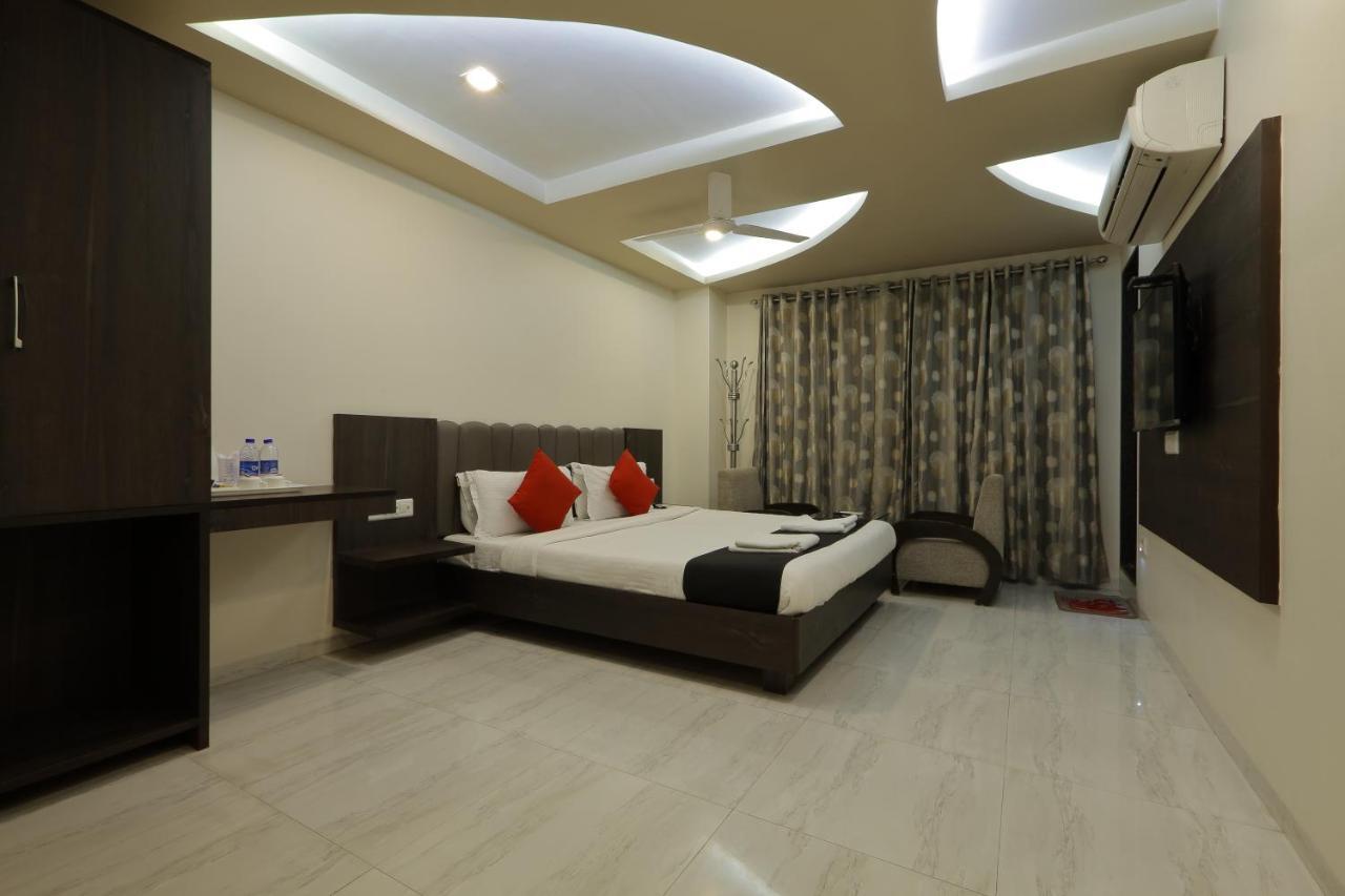 Hotel Unity Ahmedabad Esterno foto