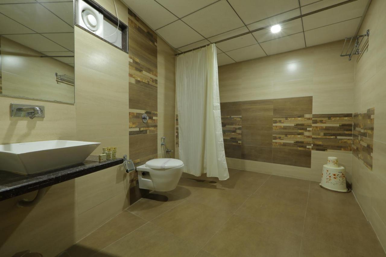 Hotel Unity Ahmedabad Esterno foto