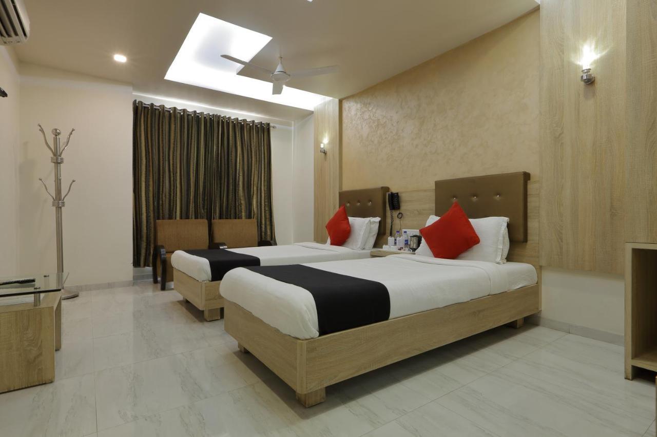 Hotel Unity Ahmedabad Esterno foto