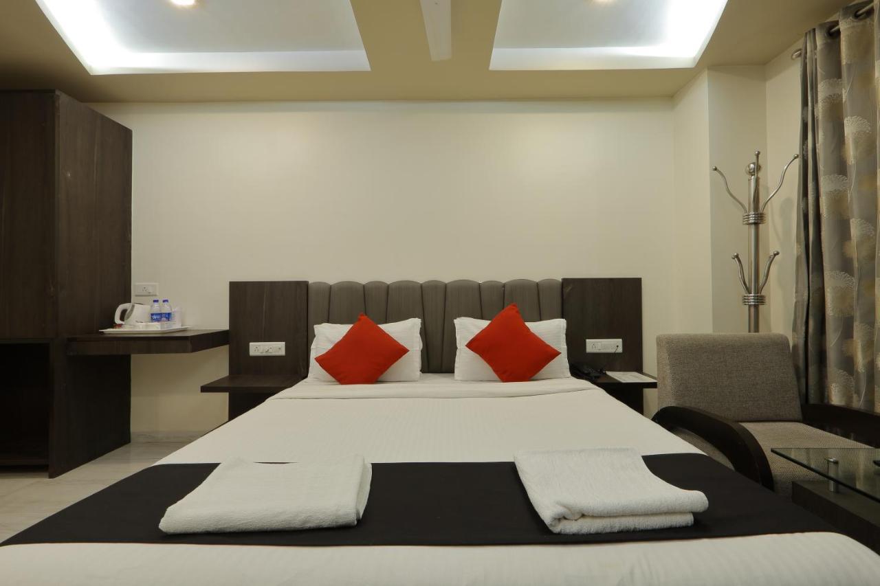 Hotel Unity Ahmedabad Esterno foto
