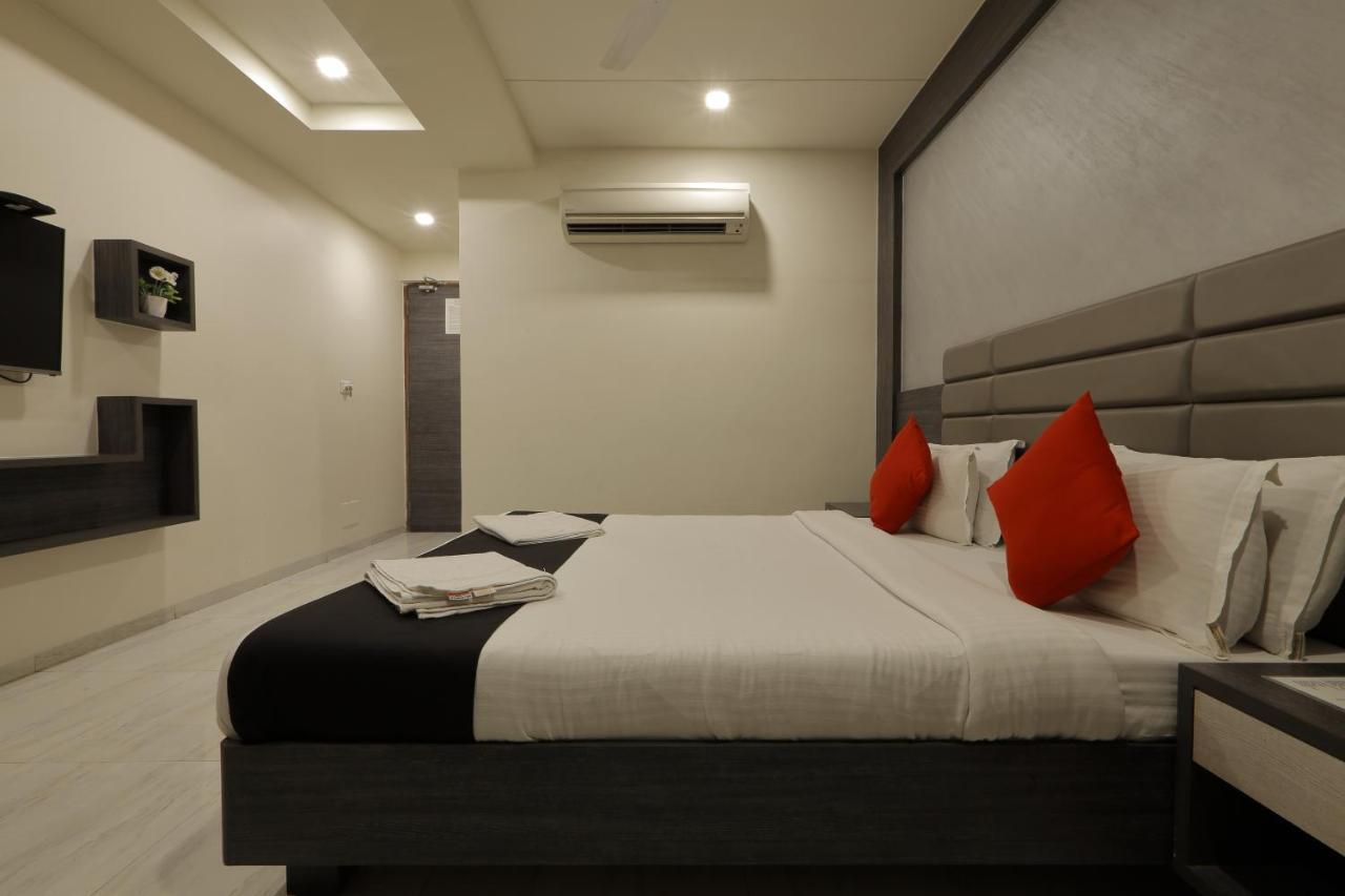 Hotel Unity Ahmedabad Esterno foto