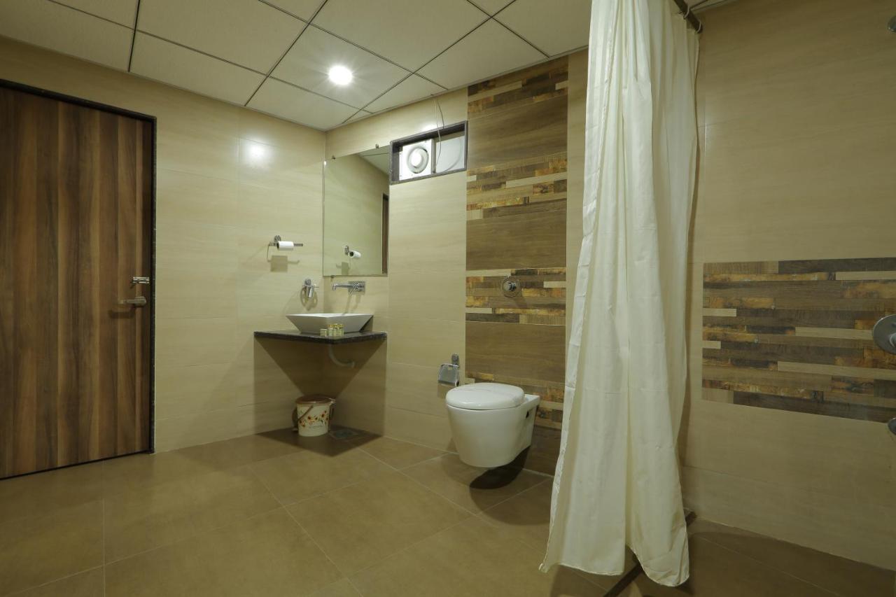 Hotel Unity Ahmedabad Esterno foto
