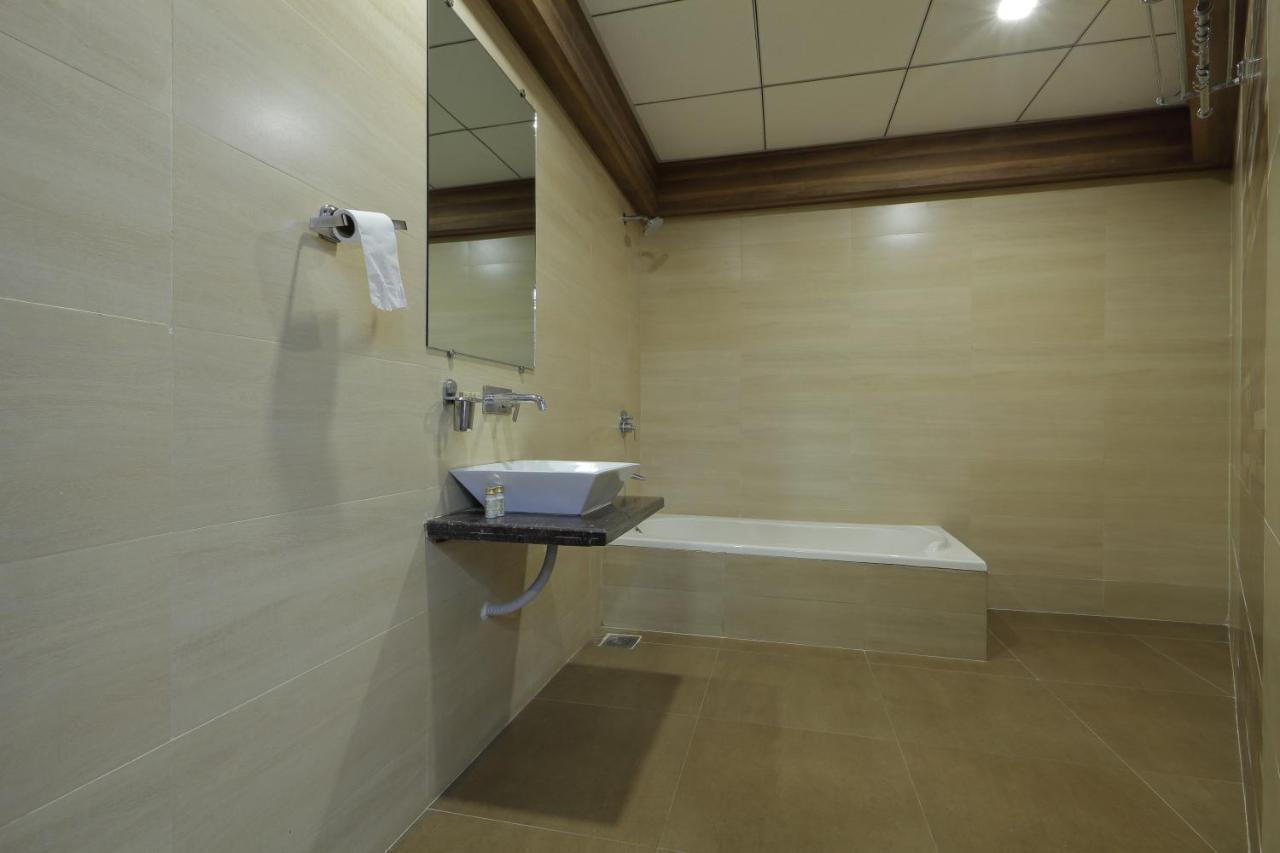 Hotel Unity Ahmedabad Esterno foto